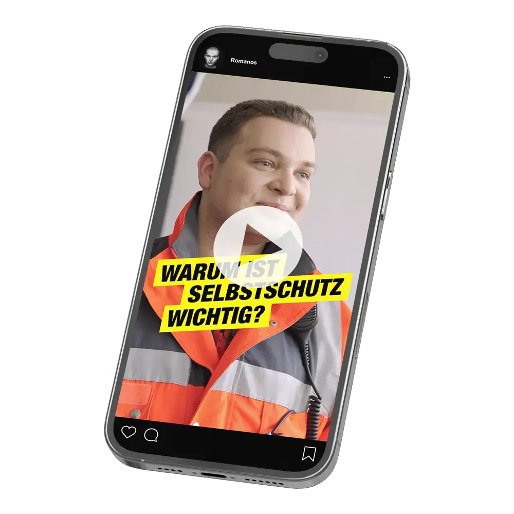 Das Bild zeigt ein Smartphone mit einer Videopreview des Interviews mit einem Kampagnengesicht vom DRK.