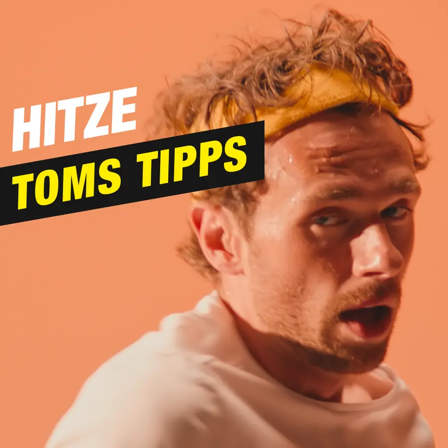 Ein junger Mann mit Schweißband, der erschöpft guckt. &quot;Hitze. Toms Tipps&quot;